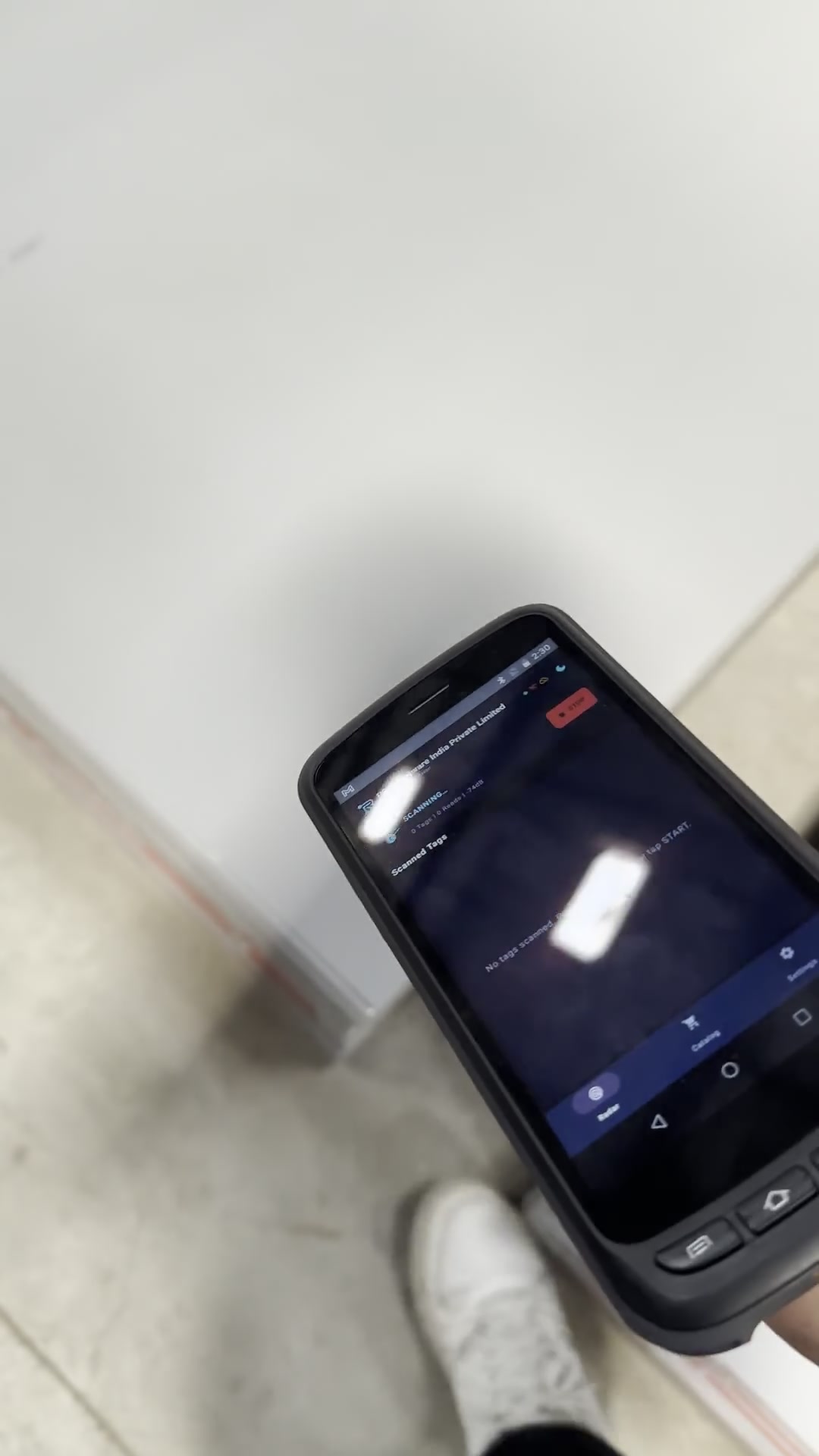 Horizontal Orientation Testing: On-Metal RFID Tags Between Metal Sheets